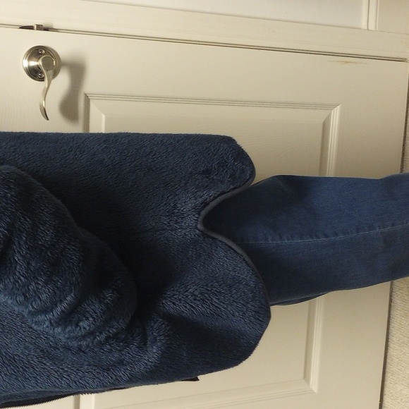 UGG Navy Jacket - Picture 3 of 12